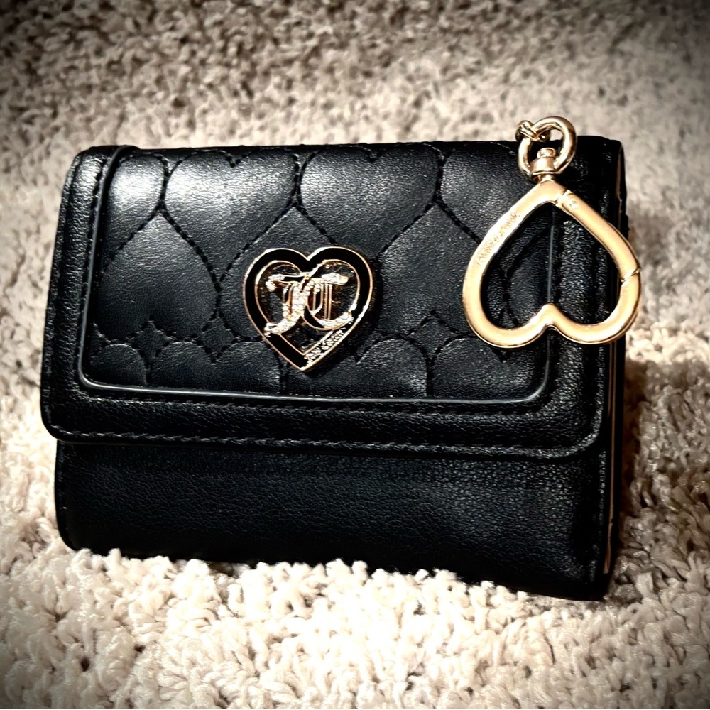 Black Quilted Juicy Heart Charm Small Wallet